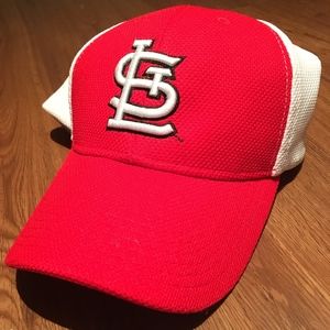 Red + white St. Louis Cardinals baseball cap